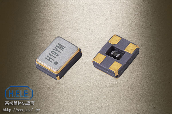 32MHz晶振 2520晶振 X2B032000D81H-U HSX221S 8PF 20PPM 加高晶振