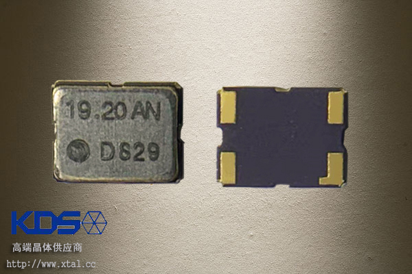 1XTV40000JCA,3225封装,DSA321SDM,必威体育手机版下载网站
,40MHz压控温补晶振,VC-TCXO晶振